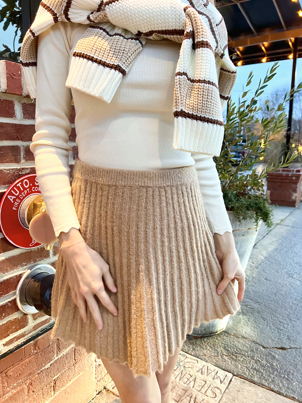 Pinecone Skirt- ONE MEDIUM