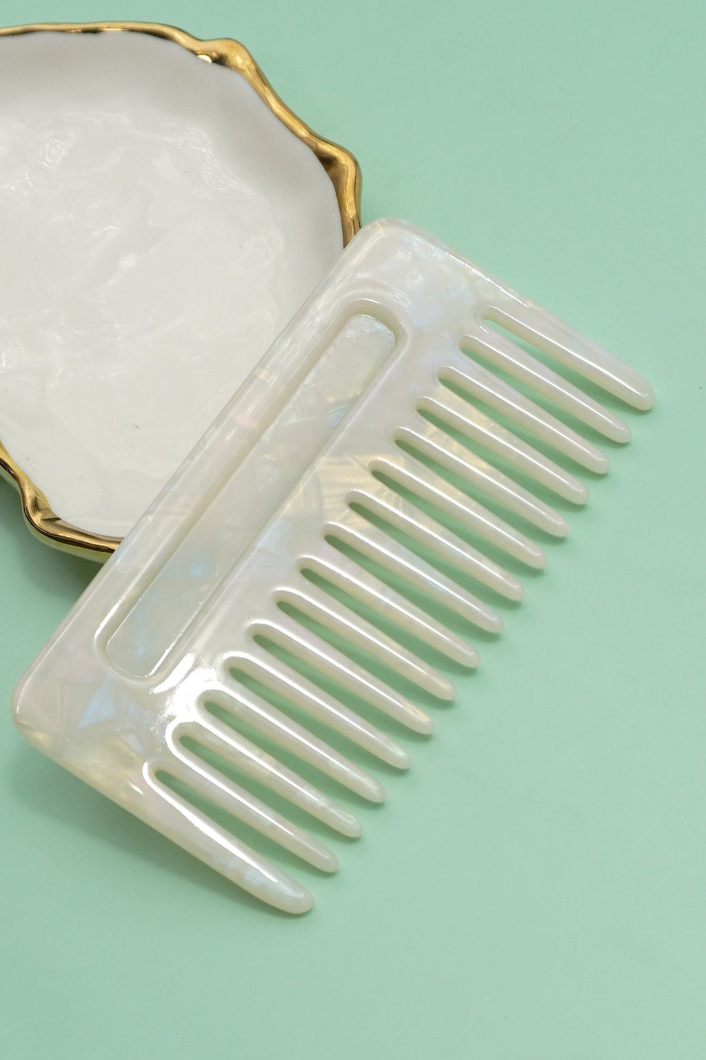 Regina Wide Tooth Comb