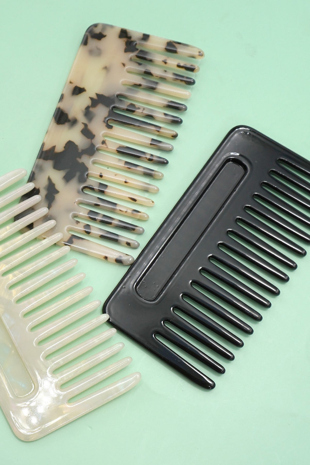 Regina Wide Tooth Comb
