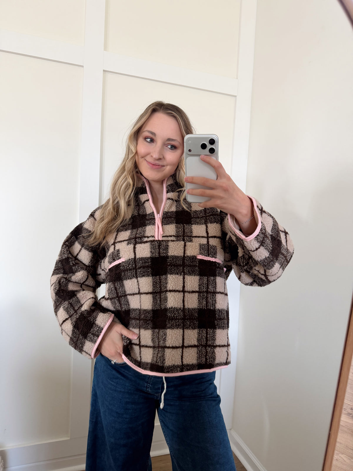 Monica Pullover